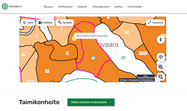 Metsään.fi verkkopalvelun karttanäkymä, jossa esimerkkimetsänomistajan metsikkökuvioita.